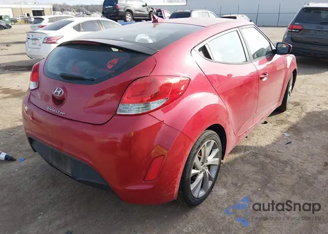 2016 Hyundai Veloster z USA, uszkodzony, nr VIN KMHTC6AD9GU297471